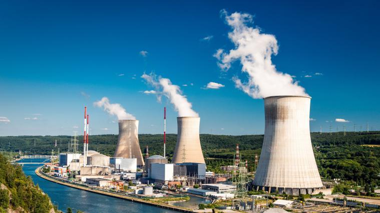 Nach dem Reaktorunfall in Fukushima vor 10 Jahren hat sich im Bewusstsein der Verantwortlichen einiges bezüglich Sicherheit getan. Im Bild das belgische Werk Tihange bei Huy.