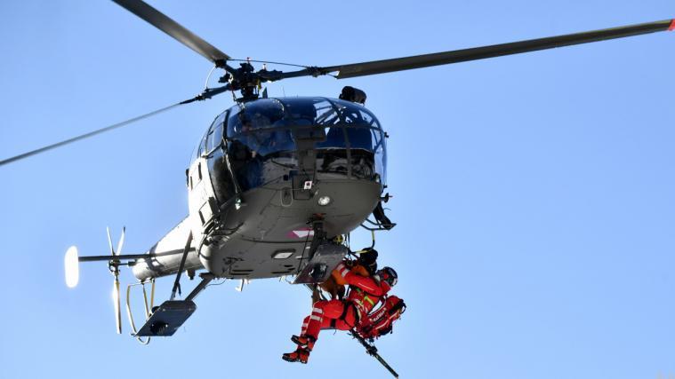 Sogar mit dem Hubschrauber (Archivbild) wurde nach der Vermissten gesucht.