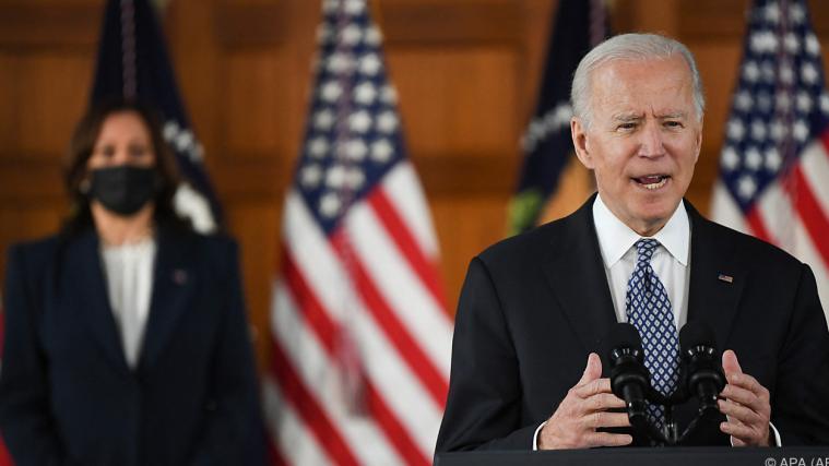 US-Präsident Biden (r.) und "Vize" Harris prangerten Rassismus an.