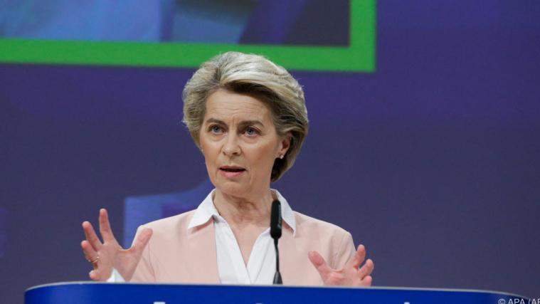 Von der Leyen will nicht über Reichweite von Corona-Pass entscheiden.