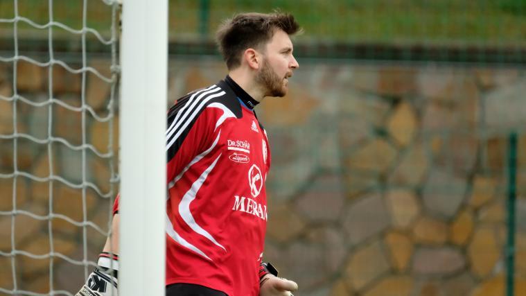 Warten auf den Restart: Obermais-Goalie Patrick Wieser.