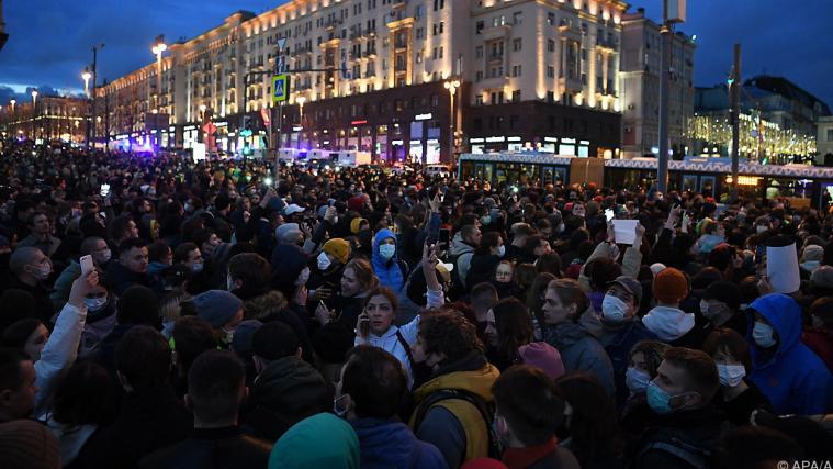 1700 Menschen wurden bei Demonstrationen in mehr als 100 Städten festgenommen.