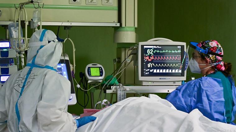 Das Gesundheitspersonal in Bergamo wehrt sich gegen den „Impfzwang“.