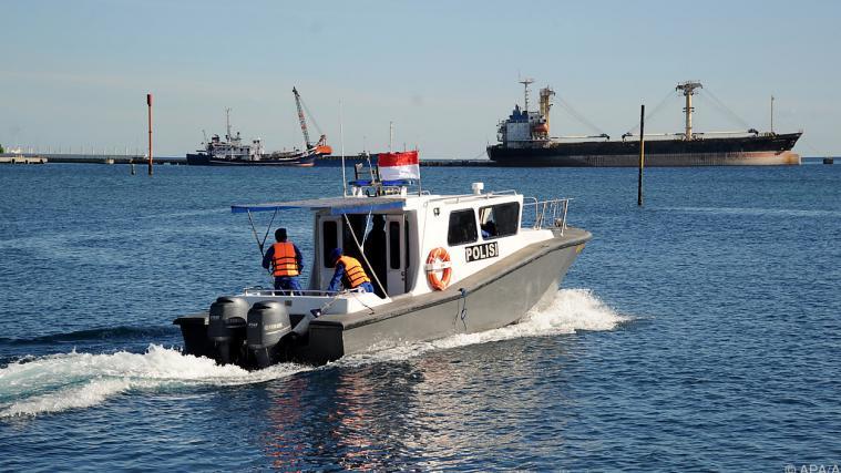 Die Suche nach dem U-Boot wird fortgesetzt.