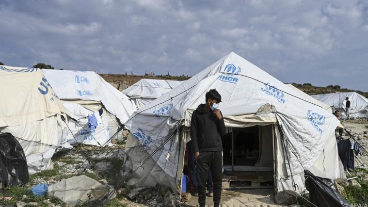 Für NGOs sind die Zustände in Kara Tepe 2 "menschenunwürdig".