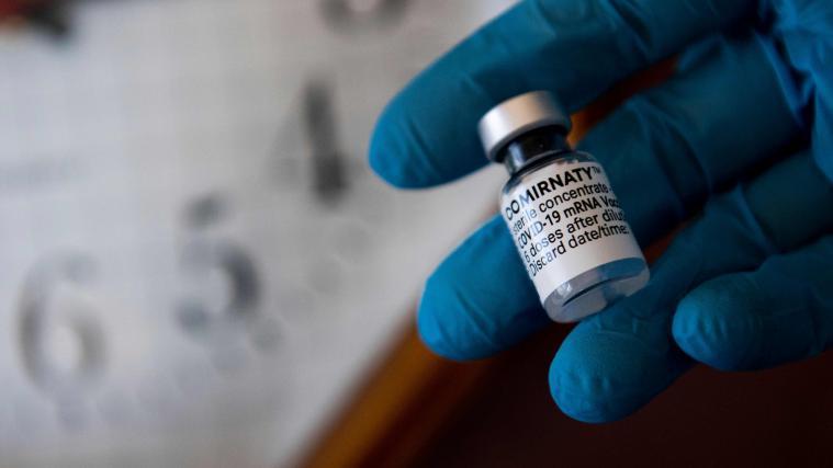 Vermutlich ist bei der Impfung mit Pfizer-Biontech ein dritter Stich innerhalb eines Jahres notwendig.