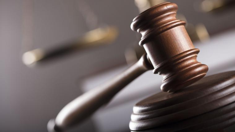 Die junge Frau aus Hessen war bei dem Sturz schwer verletzt worden.