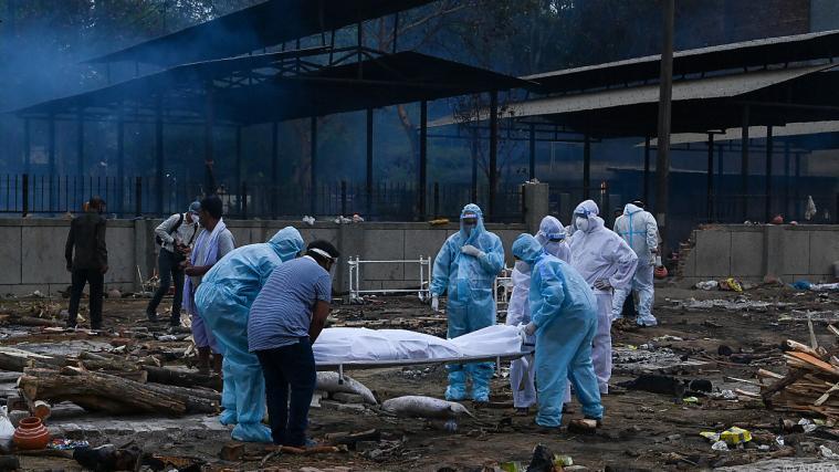 Die Übersterblickkeit deutet auf weit mehr Coronatote weltweit hin als angegeben.