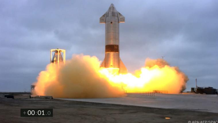 Erstmals explodierte die SpaceX-Rakete nicht bei der Landung.
