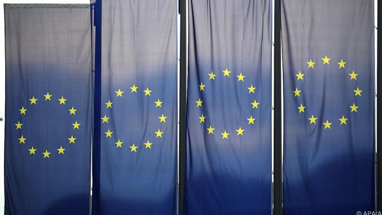 EU prüft Verhältnis zu Moskau, Minsk und London.