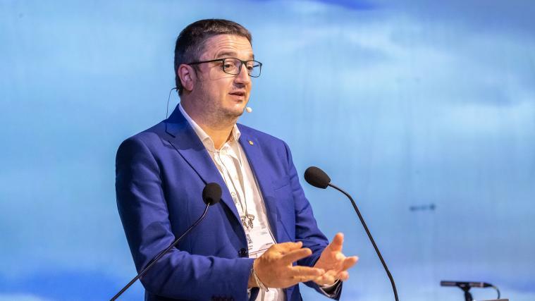 Fugatti, Politiker der rechten Lega, ist wegen seines Umgangs mit dem Problem von Bären und Wölfen in der Region immer wieder ins Visier von Tierschützern geraten. Nun ist er unter Polizeischutz gestellt worden.
