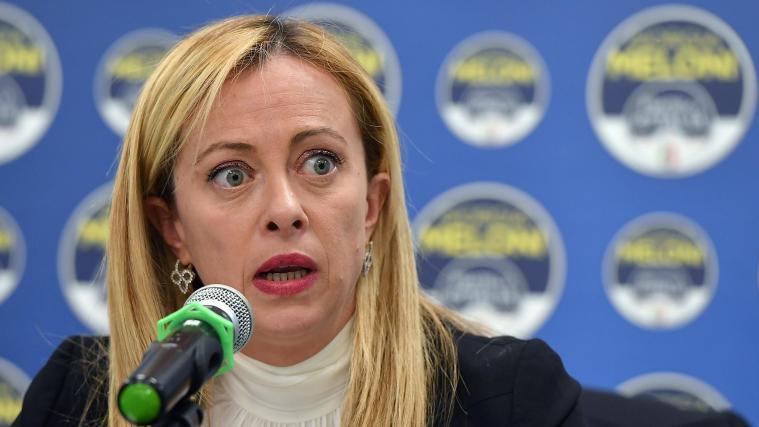 Georgia Meloni: „Ich bin schon rechts geboren!“.