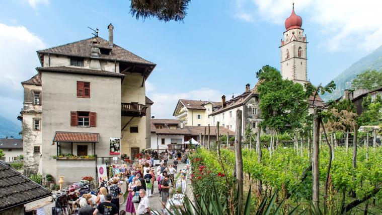„Olls hondgmocht“ - Kunst & Genuss-Markt in Partschins