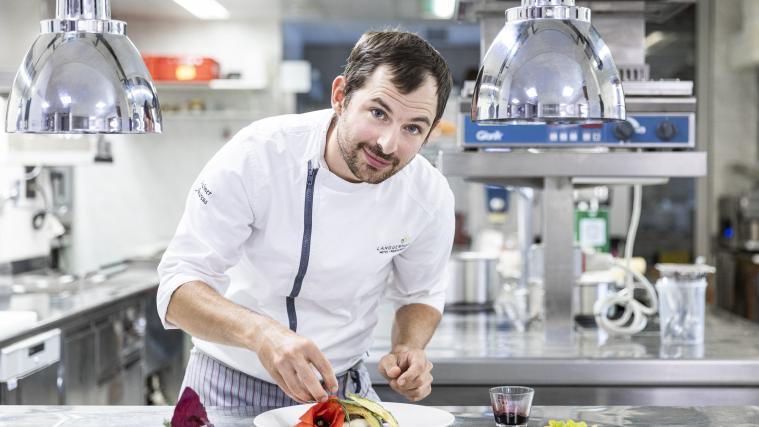 Unser Chefkoch Andreas Aichner überrascht Sie mit seinem Küchenteam