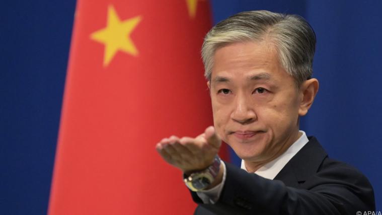 Wang Wenbin spricht von "inneren Angelegenheiten".