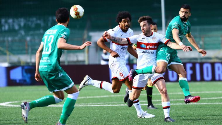Davide Voltan und Raphael Odogwu fanden kein Durchkommen gegen die Avellino-Abwehr.