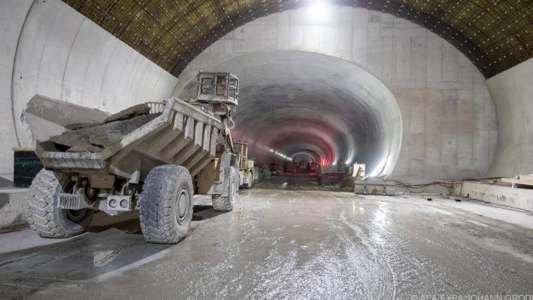 Kosten für Brennertunnel unklar.