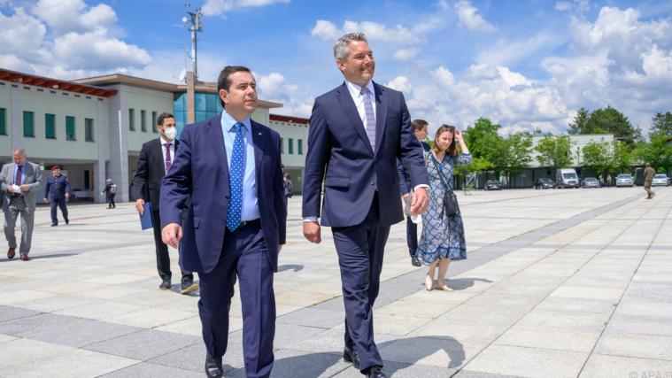 Nehammer unterstützt den Kurs der Regierung in Athen.