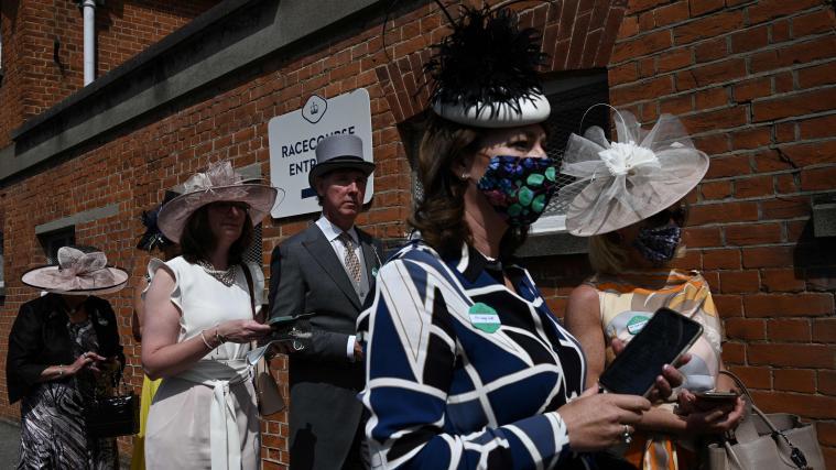 Zum ersten Mal seit eineinhalb Jahren dürfen wieder Zuschauer nach Ascot kommen.