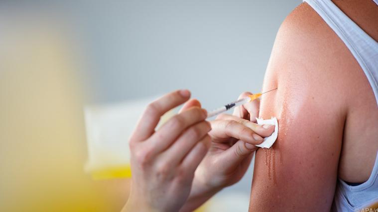 200 Millionen Europäer haben vollen Impfschutz.