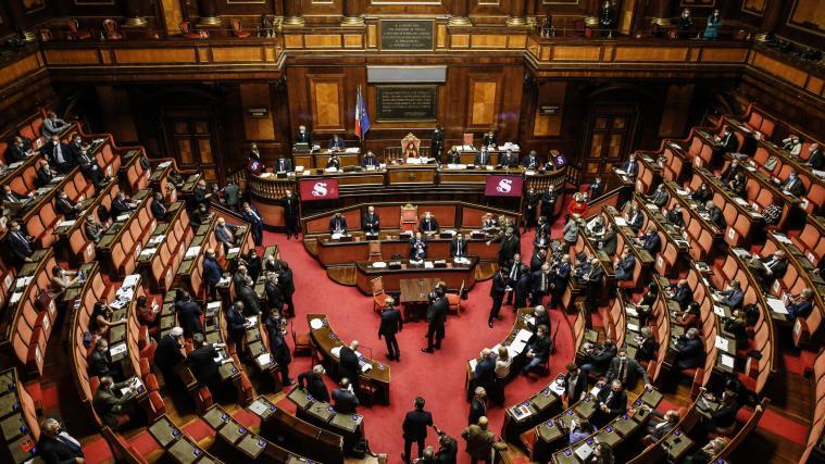 Der Senat hat am Donnerstag einen Entwurf zur Verfassungsreform gebilligt, mit dem das Alter für die Wahl der Senatoren herabgesetzt wird. (Archivbild)
