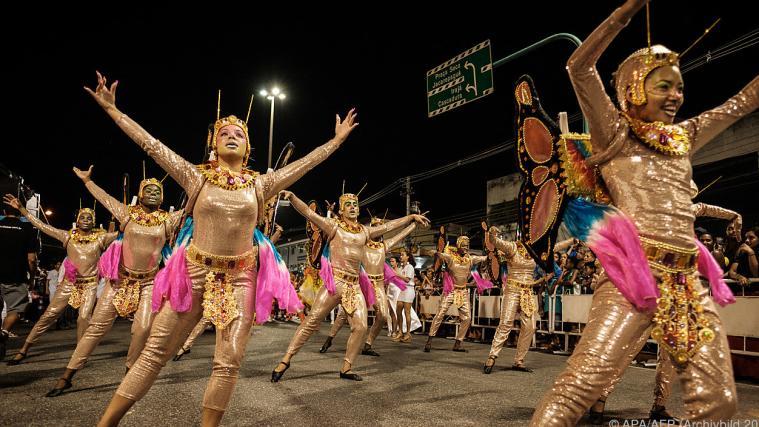 Ein höheres Impftempo soll den Karneval in Rio de Janeiro retten.