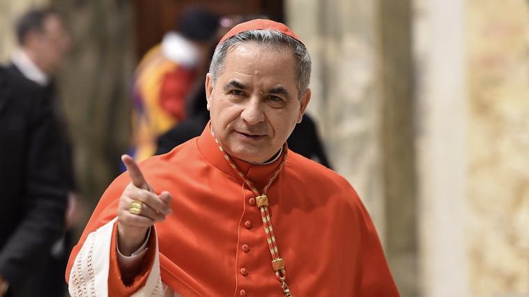 Erstmals steht mit Kardinal Angelo Becciu ein Kardinal vor Gericht.