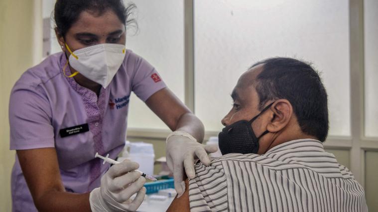 In Indien sind bislang erst 4,5 Prozent der Bevölkerung geimpft.