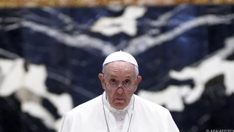 Papst Franziskus erholt sich noch von einer Darmoperation.