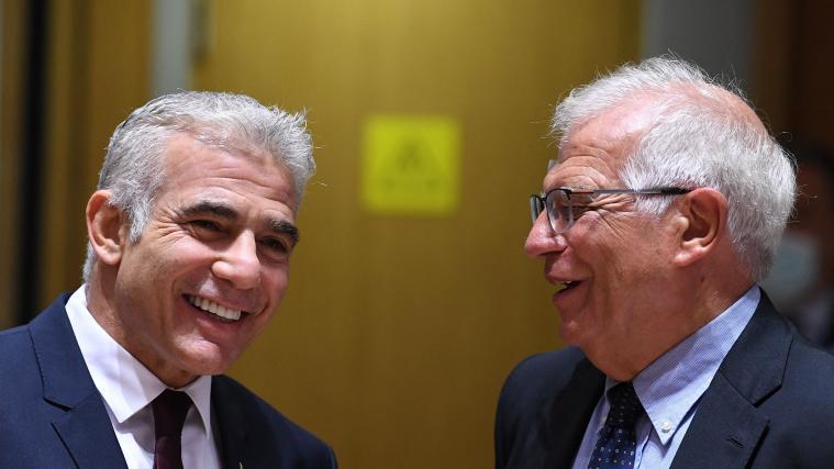 Yair Lapid und Josep Borrell bei ihrem Treffen am Montag.