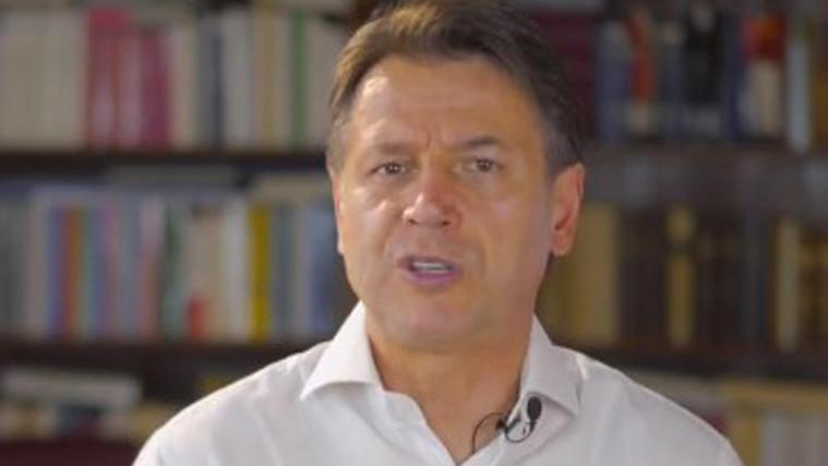 Zeitweise hieß es in Medienberichten, Conte wolle mit der Bewegung brechen und seine eigene Partei gründen.