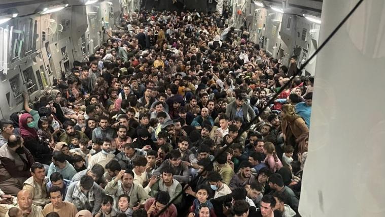 823 Personen befanden sich an Bord der Maschine.