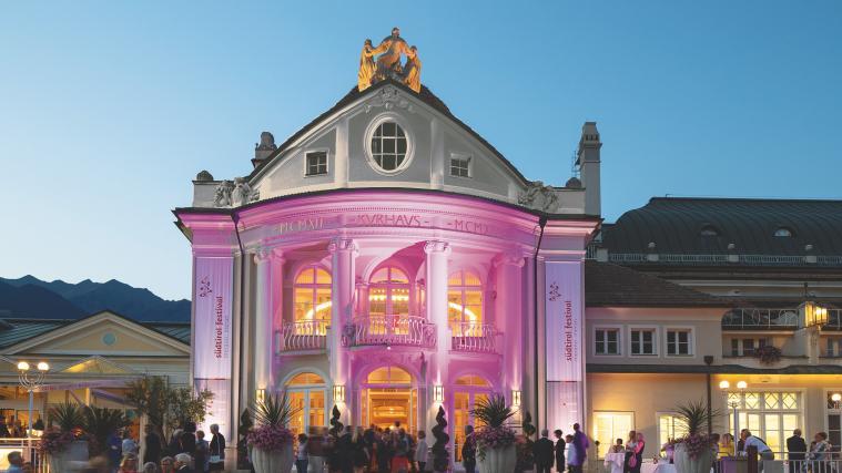 Die Elite der klassischen Musik trifft sich beim südtirol festival merano . meran