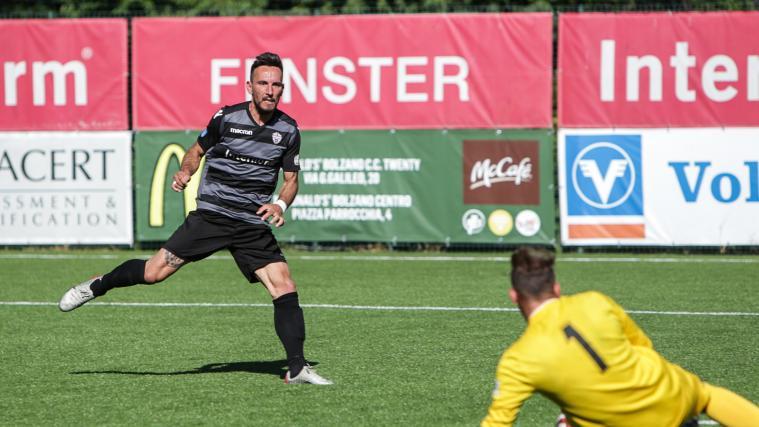 Elis Kaptina (links) ist bei Virtus Bozen eine Konstante im Angriff.