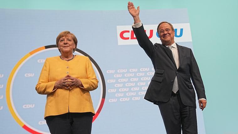 Merkel wirbt für Armin Laschet als neuen Bundeskanzler.