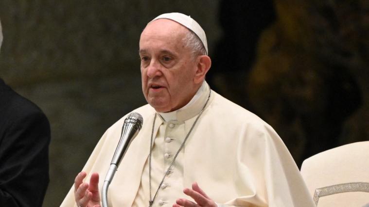 Papst Franziskus gedachte der Erdbebenopfer.