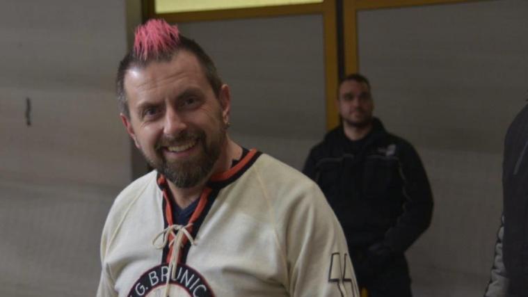 Patrick „Patza“ Kirchler ist Langzeit-Fan und Pressesprecher des HC Pustertal.