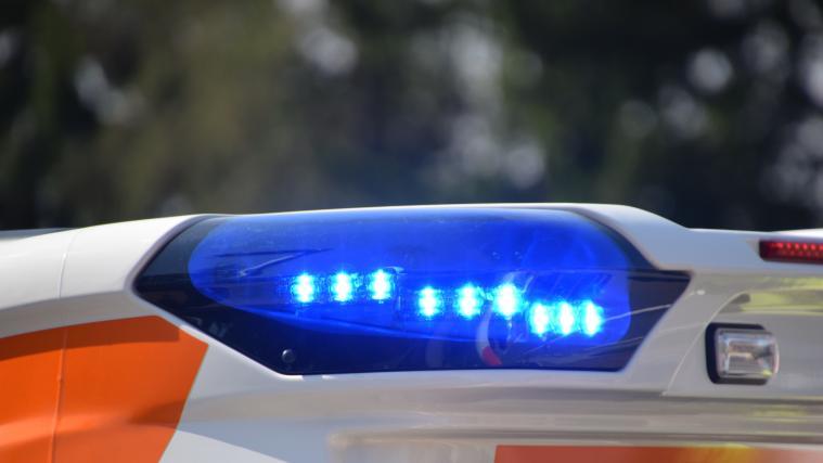 Der Verletzte wurde nach der Erstversorgung ins Krankenhaus gebracht.