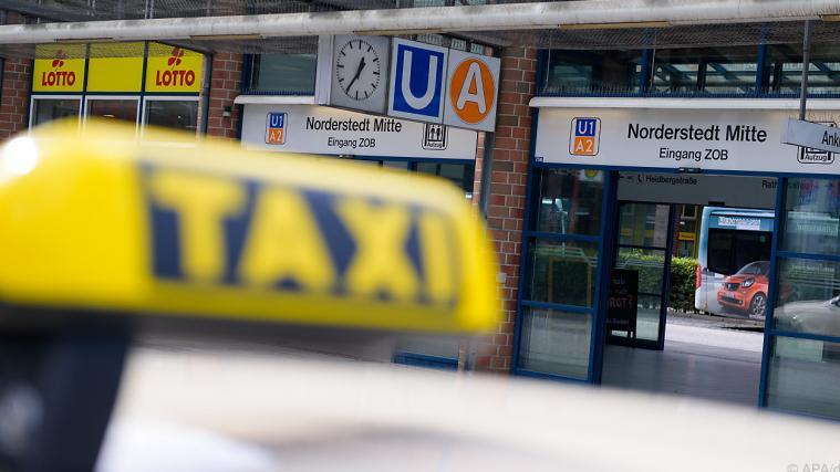 Die 69-jährige Angeklagte flüchtete im Taxi.