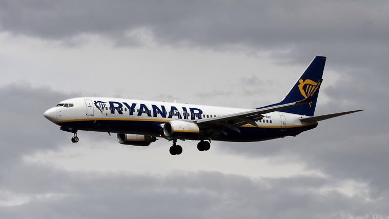 Ryanair straft Kunden ab.