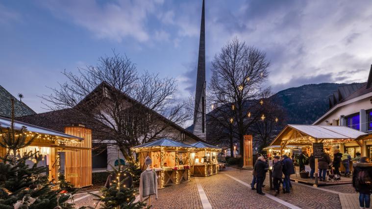 Der Algunder Christkindlmarkt ist von Freitag, dem 26. November 2021 bis inklusive Sonntag, den 02. Januar 2022 geöffnet.