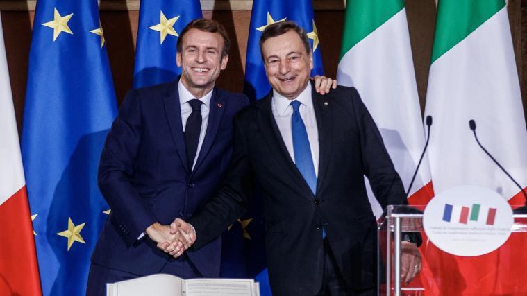 Der französische Präsident Emmanuel Macron (links) und der Ministerpräsident Italiens, Mario Draghi.