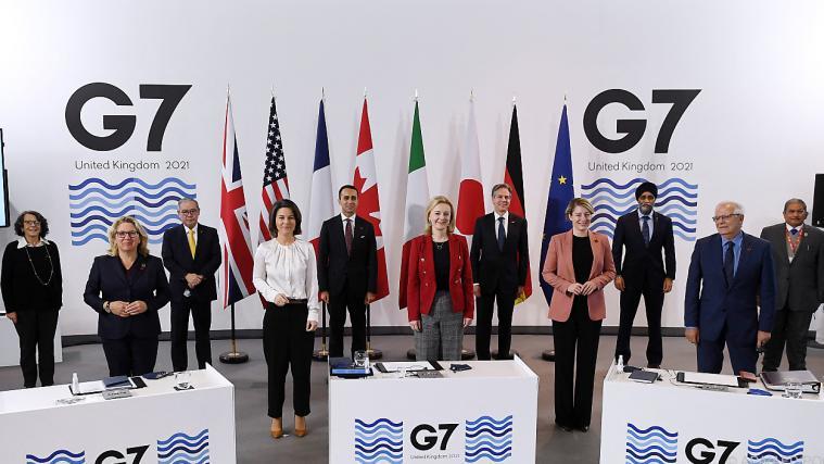 Die Außenminister und Außenministerinnen der G7 in Liverpool.