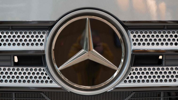 Mercedes-Benz hat neulich enorme Investitionen getätigt.