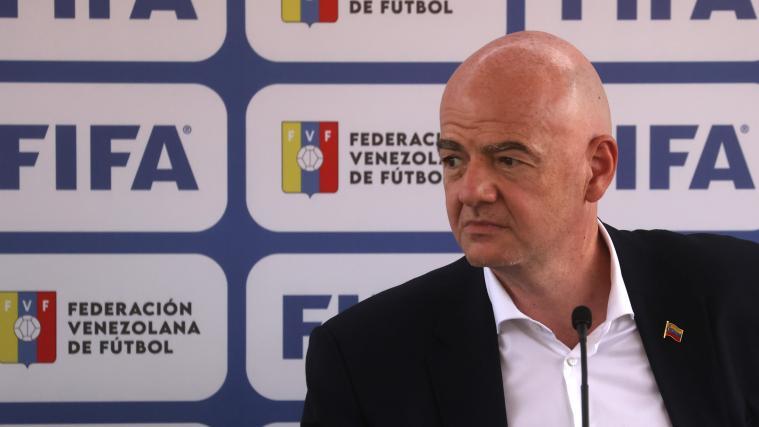 Musste sein revolutionäres Vorhaben verteidigen: Gianni Infantino.