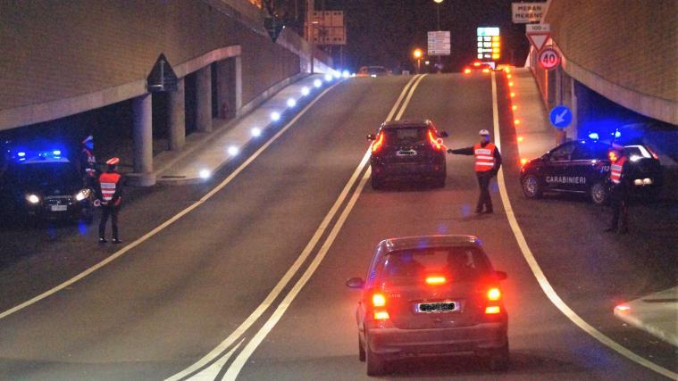 Tag und Nacht sind die Carabinieri unterwegs.