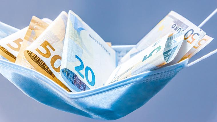 Über 60 Jahre alte Einwohner der Slowakei werden künftig mit einer Prämie von 300 Euro dafür belohnt, dass sie sich gegen Covid-19 impfen lassen.