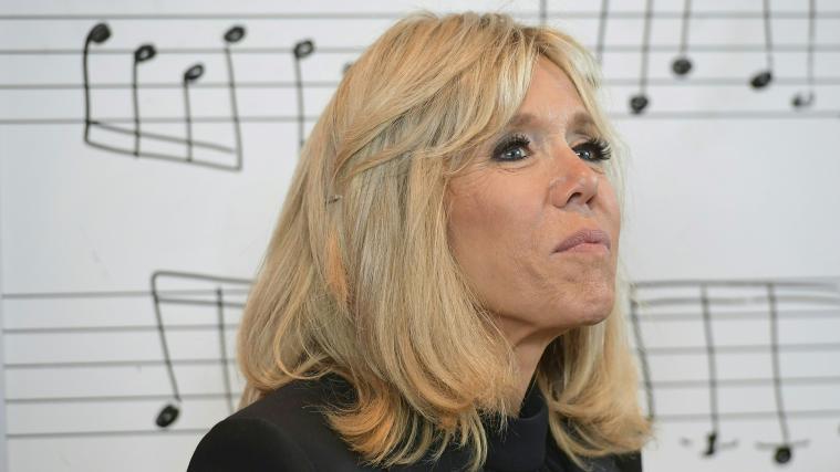 Brigitte Macron will gerichtlich gegen die Falschmeldungen vorgehen.