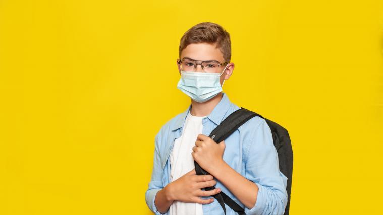 Die Maske kehrt in die Klassenzimmer zurück.