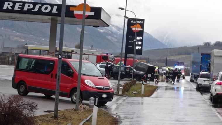 Eine Person wurde bei dem Unfall verletzt.